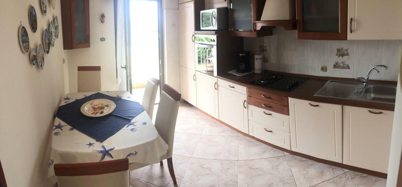 Duska Apartment Umag Bagian luar foto