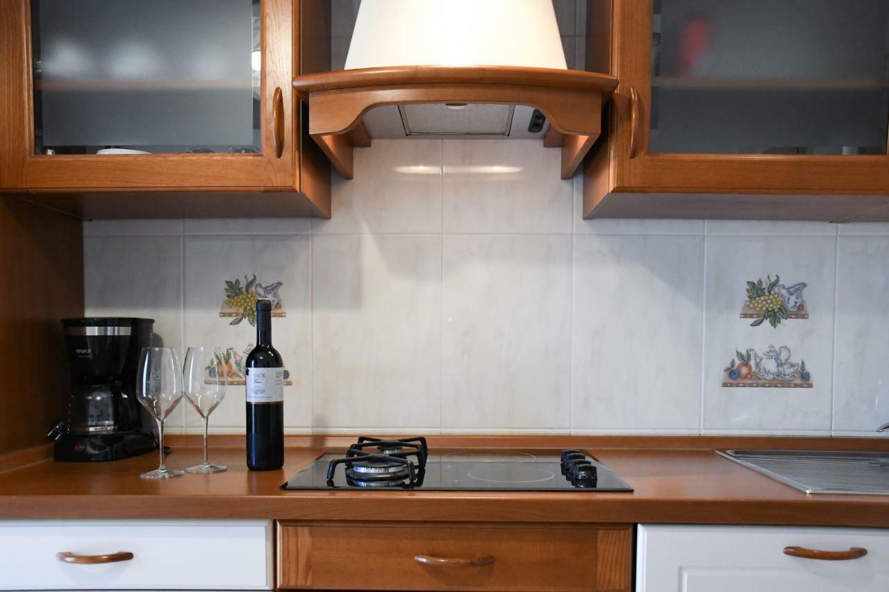 Duska Apartment Umag Bagian luar foto