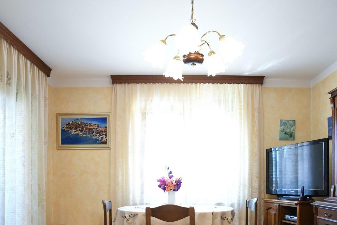 Duska Apartment Umag Bagian luar foto